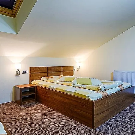 Vendégház Panorama Pietrei Craiului Zărneşti